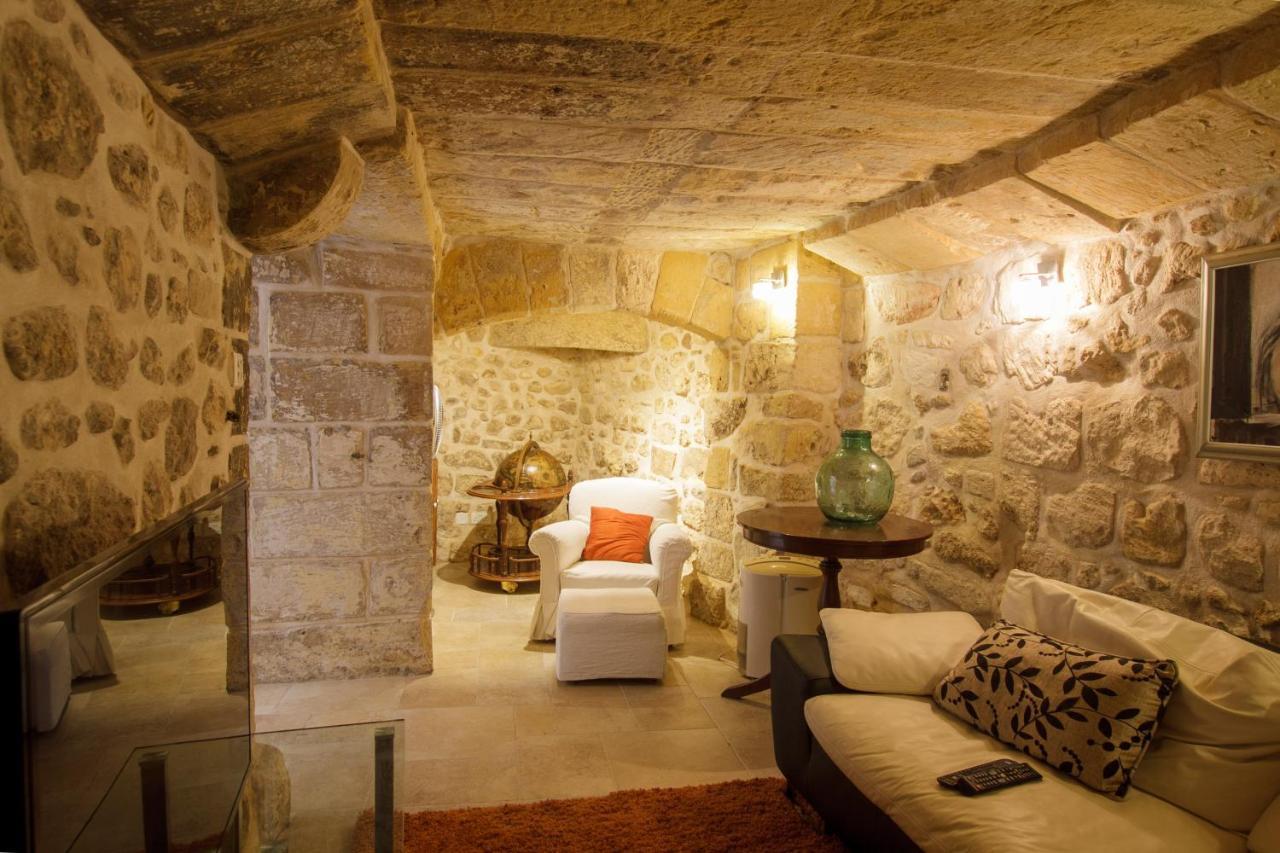Town House Steeped In History Rabat Exterior foto