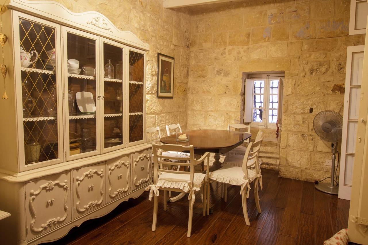 Town House Steeped In History Rabat Exterior foto