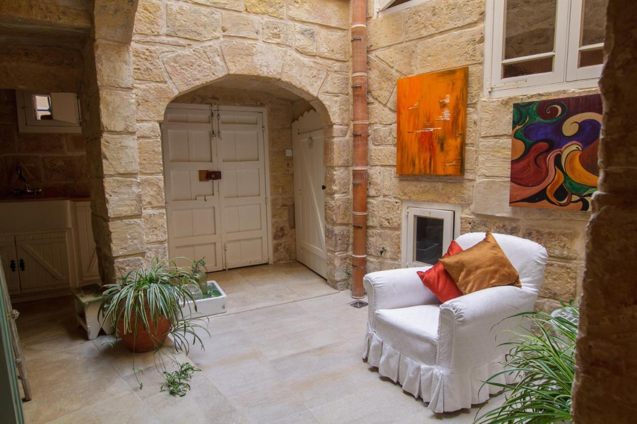 Town House Steeped In History Rabat Exterior foto